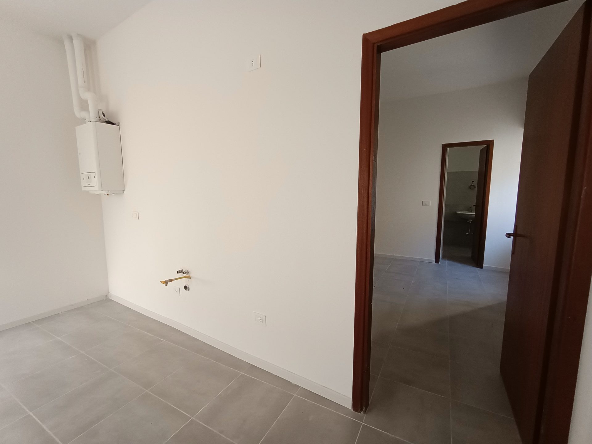 Independent townhouse in Popoli Terme, Italy – photo 3